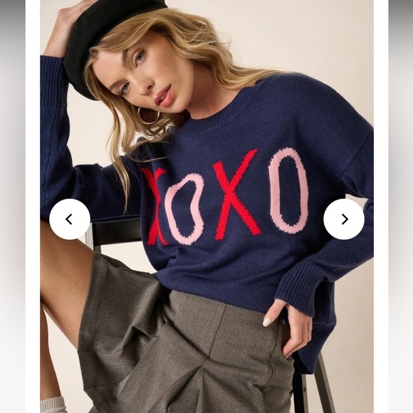 Mittoshop Valentine’s Day XOXO Graphic Knit Sweater Size Medium - Picture 4 of 12